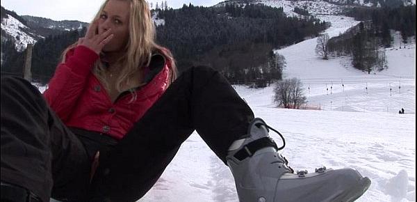  Eroberlin Anna Safina russian blond girl ski austria open public